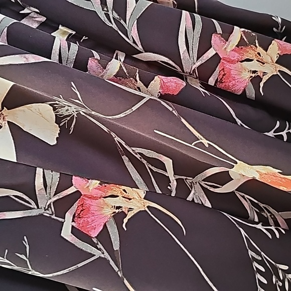 Effortlessly Chic: Curvy Sense Halter Jumpsuit in Size 2x - Picture 3 of 8